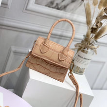 Load image into Gallery viewer, Mini Small Square bag 2019 Fashion New Quality PU Leather Women's Handbag Crocodile pattern Chain Shoulder Messenger Bags